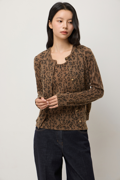 https://img.benettonmall.com/PARTS/KS/25F/SAKC36561BR_MB_D4.jpg