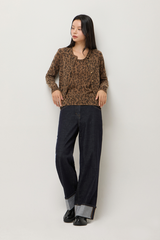 https://img.benettonmall.com/PARTS/KS/25F/SAKC36561BR_MB_D6.jpg