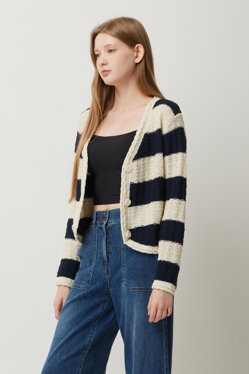 https://img.benettonmall.com/PARTS/KS/25F/SAKCE3541NY_MB_D1.jpg