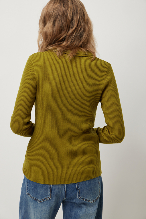 https://img.benettonmall.com/PARTS/KS/25F/SAKCE5561OL_MB_D4.jpg
