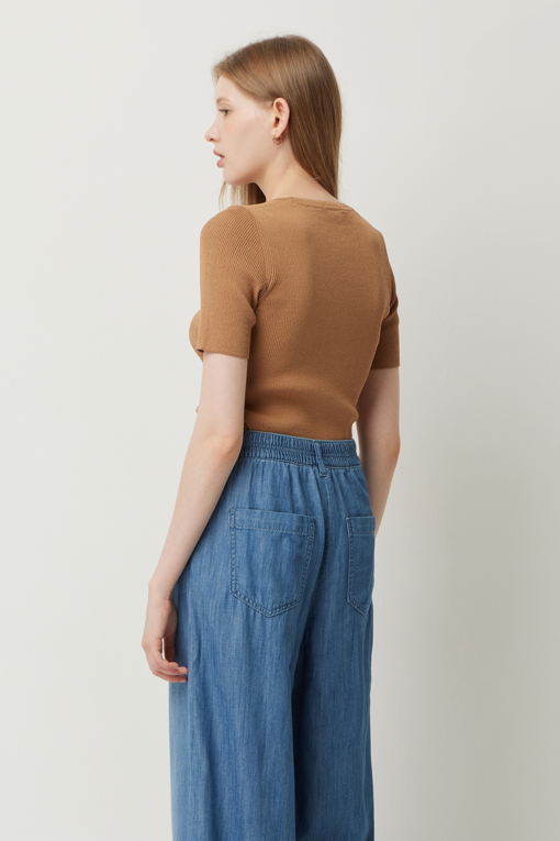 https://img.benettonmall.com/PARTS/KS/25F/SAKP02541BG_MB_D2.jpg