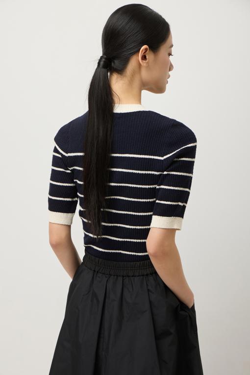 https://img.benettonmall.com/PARTS/KS/25F/SAKP09541DN_MB_D4.jpg