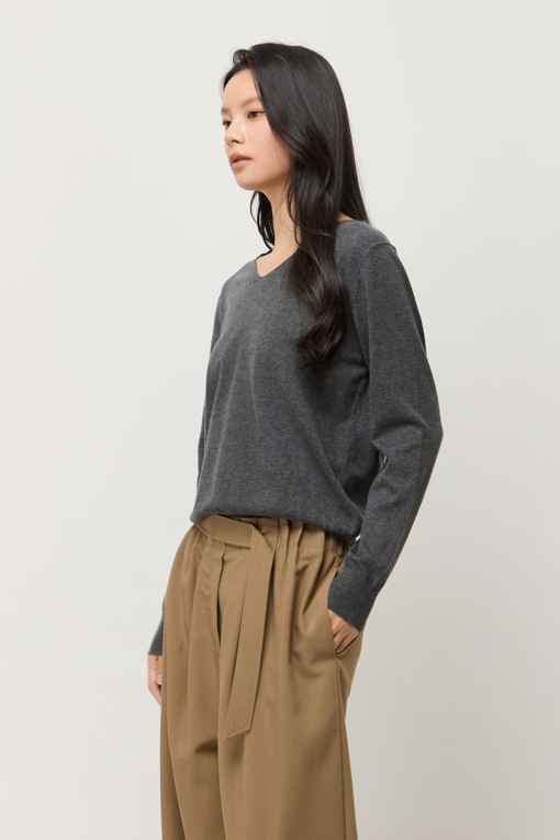https://img.benettonmall.com/PARTS/KS/25F/SAKPE4561CG_MB_D1.jpg