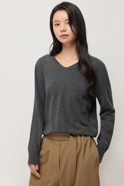 https://img.benettonmall.com/PARTS/KS/25F/SAKPE4561CG_MB_D3.jpg