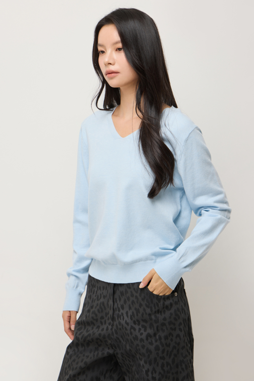 https://img.benettonmall.com/PARTS/KS/25F/SAKPE4561SB_MB_D3.jpg