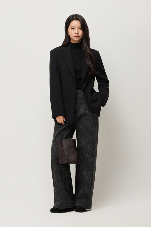 https://img.benettonmall.com/PARTS/KS/25F/SAKPE6561BK_MB_D5.jpg