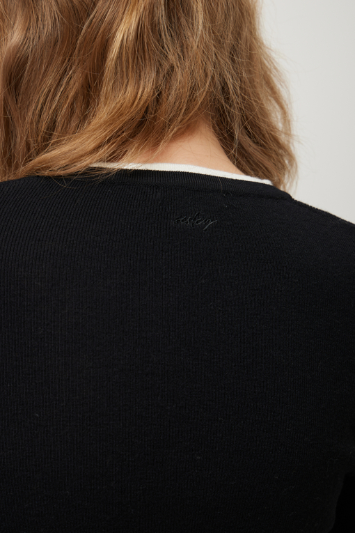 https://img.benettonmall.com/PARTS/KS/25F/SAKPE7561BK_MB_D4.jpg