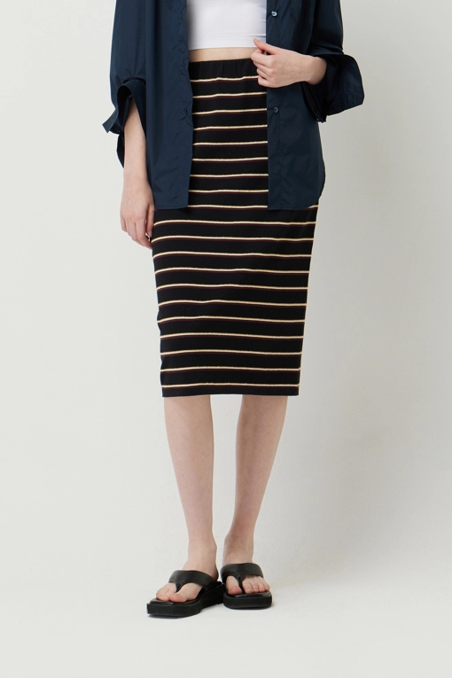 https://img.benettonmall.com/PARTS/KS/25F/SAKS01541BK_MB.jpg