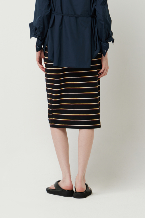https://img.benettonmall.com/PARTS/KS/25F/SAKS01541BK_MB_D2.jpg
