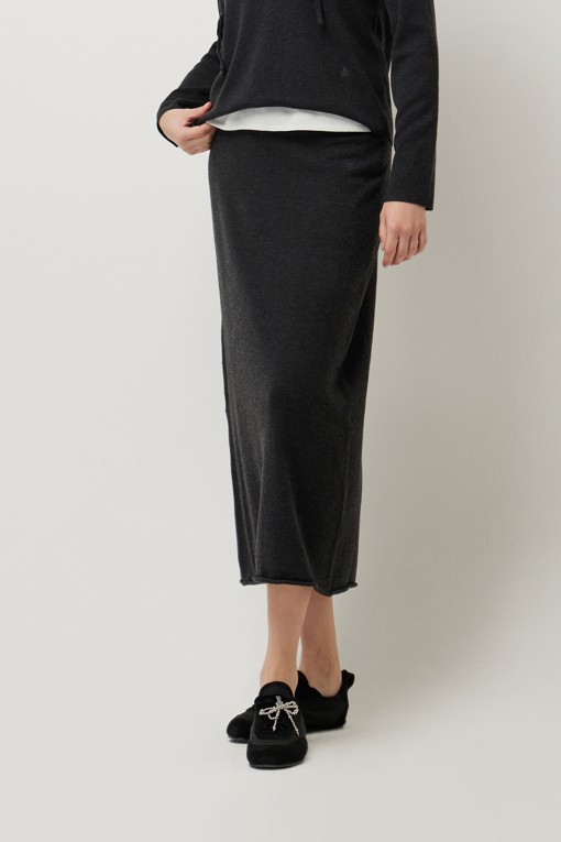 https://img.benettonmall.com/PARTS/KS/25F/SAKSE1561CG_MB_D1.jpg