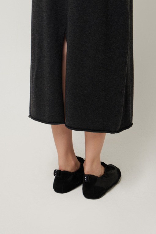 https://img.benettonmall.com/PARTS/KS/25F/SAKSE1561CG_MB_D4.jpg