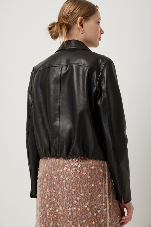 https://img.benettonmall.com/PARTS/KS/25F/SALE37561BK_MB_D4.jpg