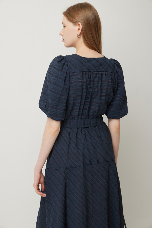 https://img.benettonmall.com/PARTS/KS/25F/SAOP07541NY_MB_D4.jpg
