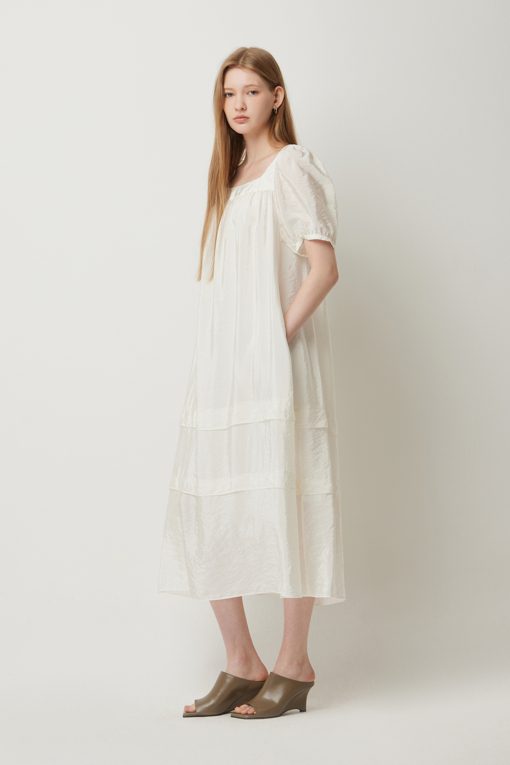 https://img.benettonmall.com/PARTS/KS/25F/SAOP08541WH_MB_D1.jpg