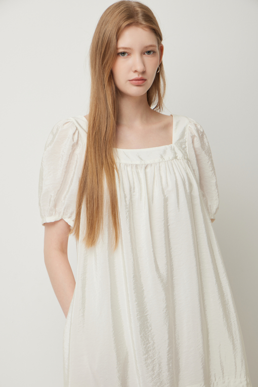 https://img.benettonmall.com/PARTS/KS/25F/SAOP08541WH_MB_D3.jpg