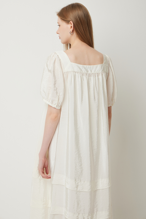 https://img.benettonmall.com/PARTS/KS/25F/SAOP08541WH_MB_D4.jpg