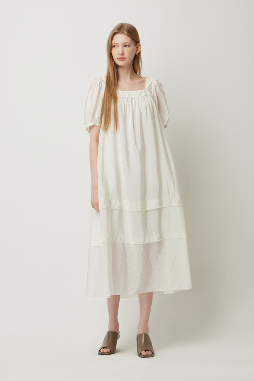 https://img.benettonmall.com/PARTS/KS/25F/SAOP08541WH_MB_D5.jpg