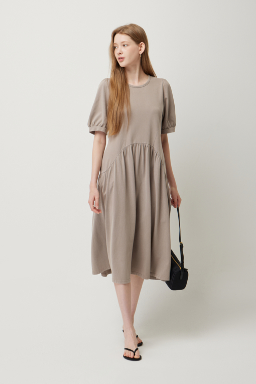 https://img.benettonmall.com/PARTS/KS/25F/SAOPE1541LG_MB_D5.jpg