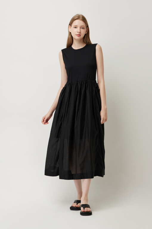 https://img.benettonmall.com/PARTS/KS/25F/SAOPE2541BK_MB_D5.jpg