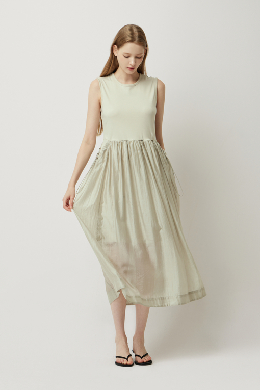 https://img.benettonmall.com/PARTS/KS/25F/SAOPE2541LK_MB_D5.jpg