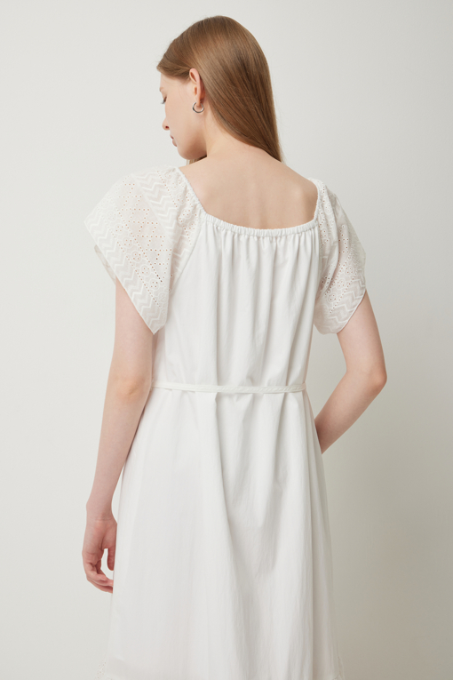https://img.benettonmall.com/PARTS/KS/25F/SAOPE3541IV_MB_D4.jpg