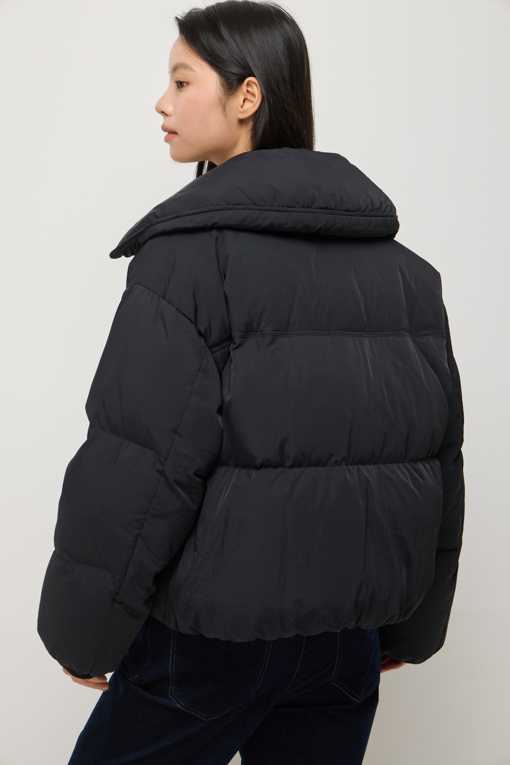 https://img.benettonmall.com/PARTS/KS/25F/SAPDE1561BK_MB_D4.jpg