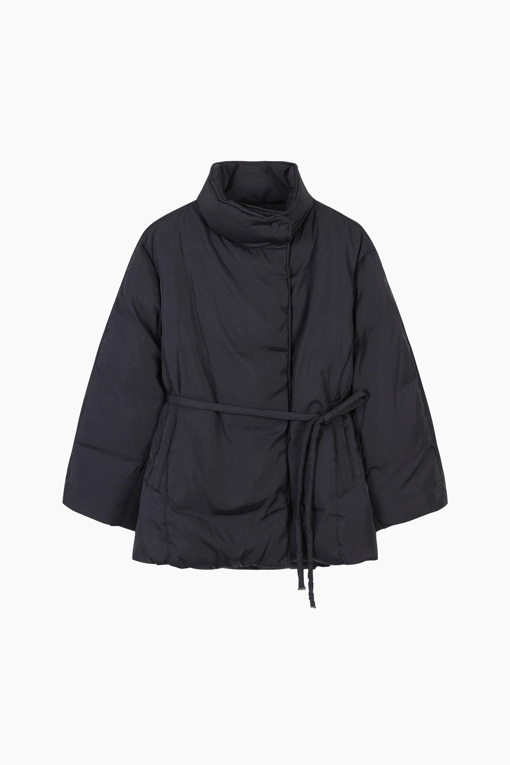 https://img.benettonmall.com/PARTS/KS/25F/SAPDE2561BK_MB.jpg