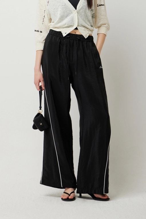 https://img.benettonmall.com/PARTS/KS/25F/SAPT01541BK_MB.jpg