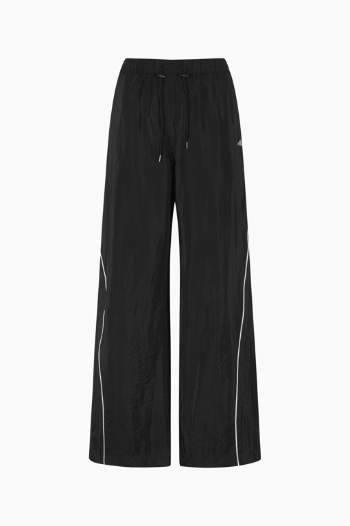 https://img.benettonmall.com/PARTS/KS/25F/SAPT01541BK_MB_D10.jpg