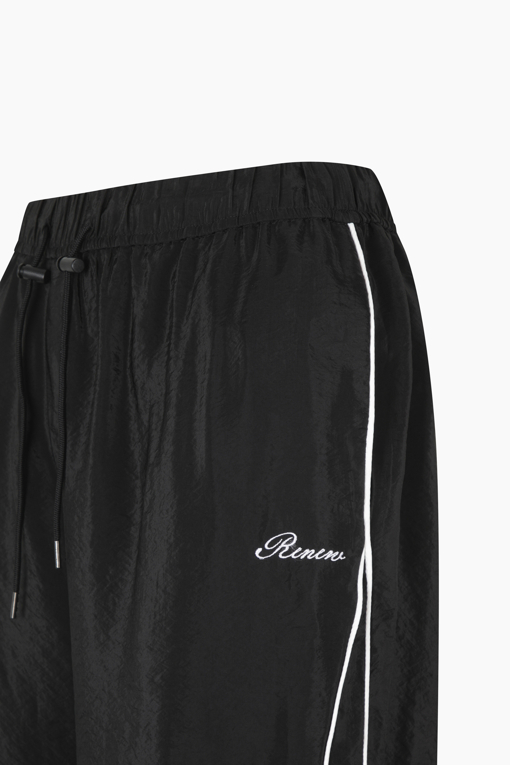 https://img.benettonmall.com/PARTS/KS/25F/SAPT01541BK_MB_D12.jpg
