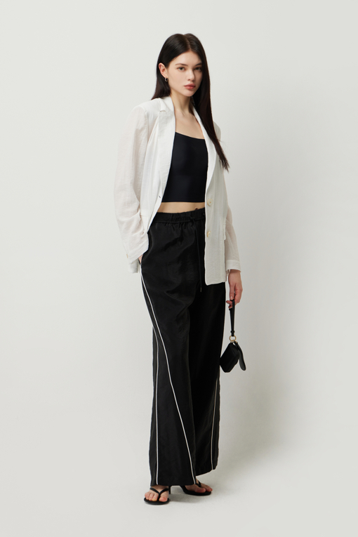https://img.benettonmall.com/PARTS/KS/25F/SAPT01541BK_MB_D5.jpg