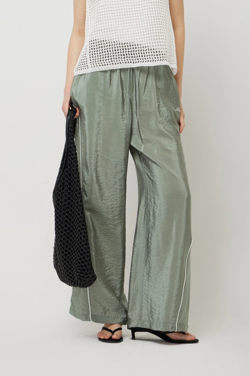 https://img.benettonmall.com/PARTS/KS/25F/SAPT01541KA_MB.jpg