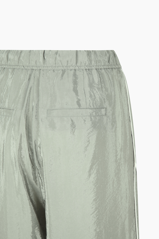https://img.benettonmall.com/PARTS/KS/25F/SAPT01541KA_MB_D13.jpg