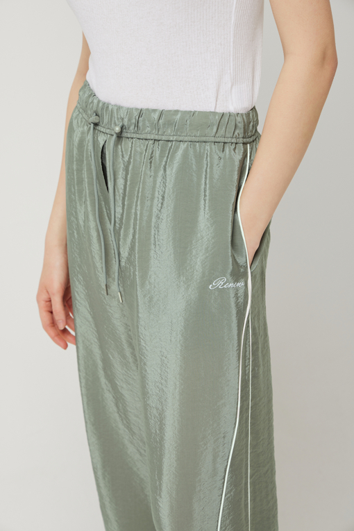 https://img.benettonmall.com/PARTS/KS/25F/SAPT01541KA_MB_D3.jpg