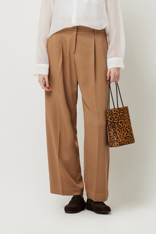https://img.benettonmall.com/PARTS/KS/25F/SAPT02541BR_MB.jpg