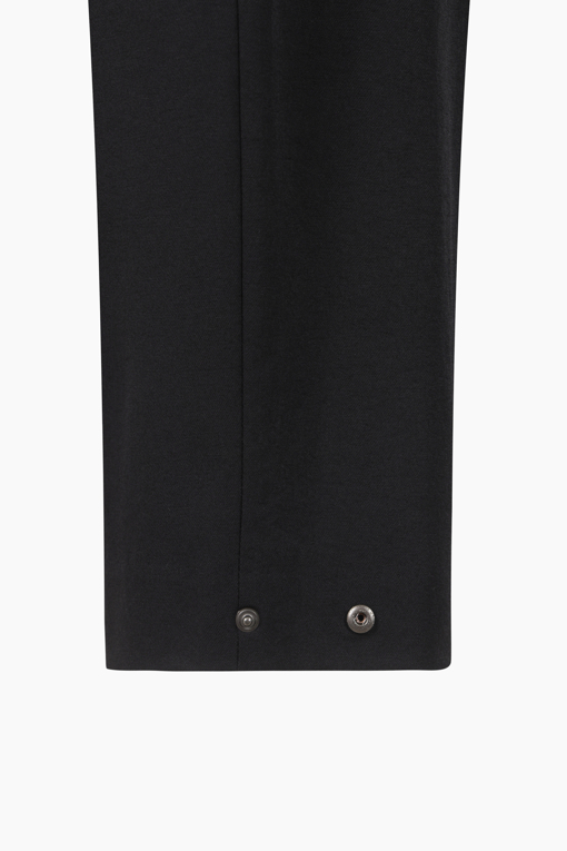 https://img.benettonmall.com/PARTS/KS/25F/SAPT03541BK_MB_D13.jpg