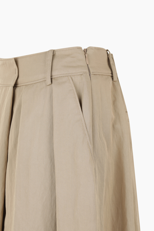 https://img.benettonmall.com/PARTS/KS/25F/SAPT05541BG_MB_D12.jpg
