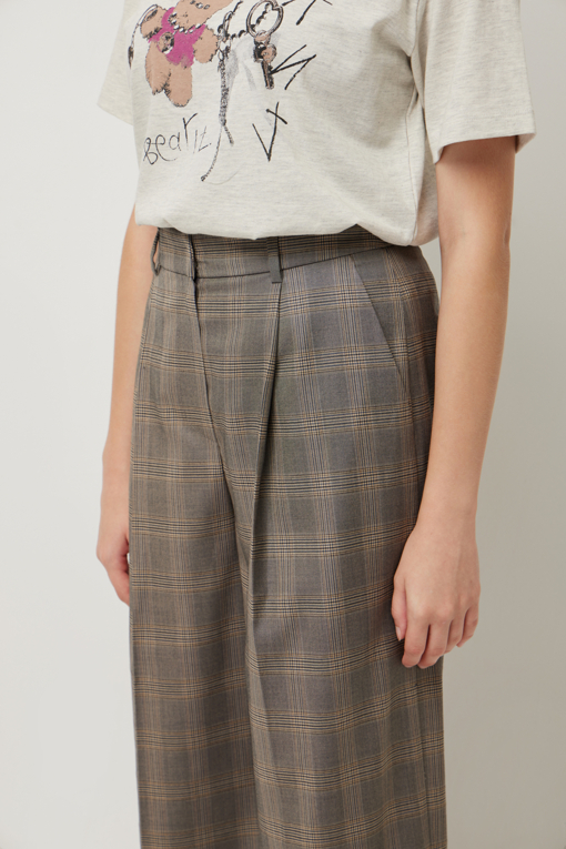 https://img.benettonmall.com/PARTS/KS/25F/SAPT07541BR_MB_D3.jpg