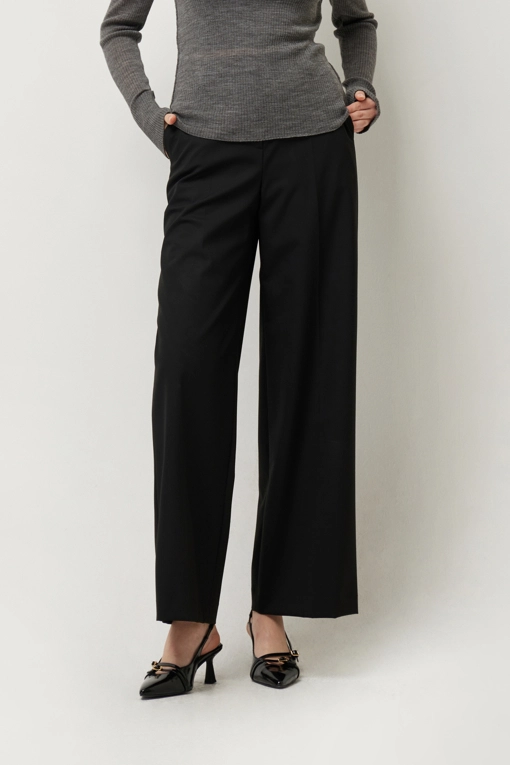https://img.benettonmall.com/PARTS/KS/25F/SAPT08541BK_MB.jpg