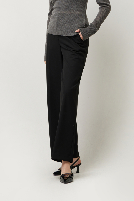 https://img.benettonmall.com/PARTS/KS/25F/SAPT08541BK_MB_D1.jpg