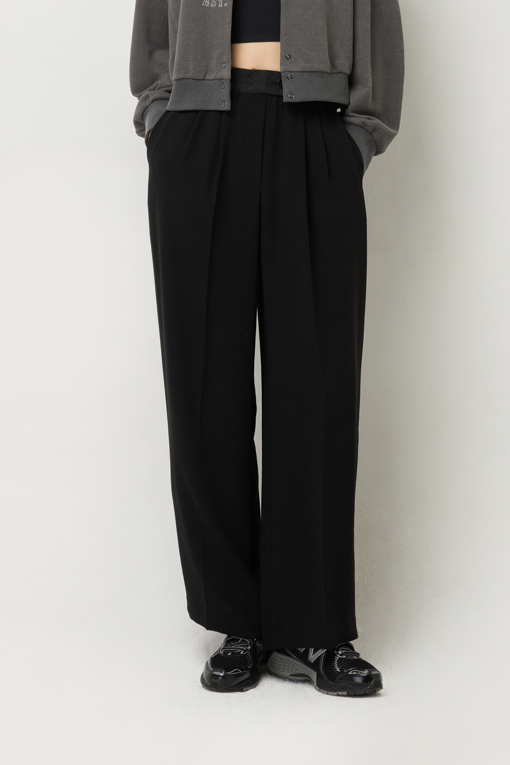 https://img.benettonmall.com/PARTS/KS/25F/SAPT09541BK_MB_D1.jpg