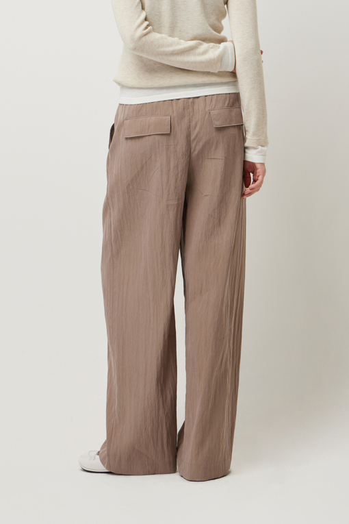 https://img.benettonmall.com/PARTS/KS/25F/SAPT10541BG_MB_D2.jpg
