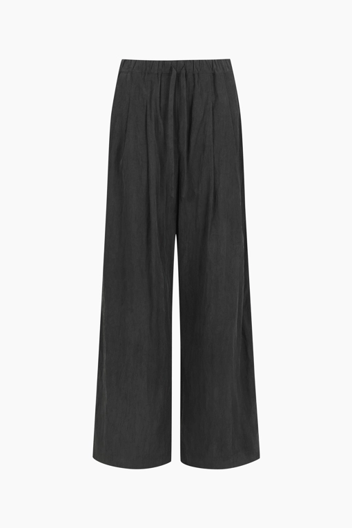 https://img.benettonmall.com/PARTS/KS/25F/SAPT10541BK_MB.jpg