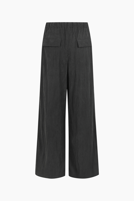 https://img.benettonmall.com/PARTS/KS/25F/SAPT10541BK_MB_D1.jpg