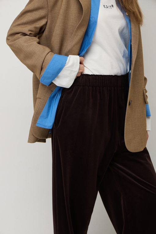 https://img.benettonmall.com/PARTS/KS/25F/SAPT31561BR_MB_D3.jpg