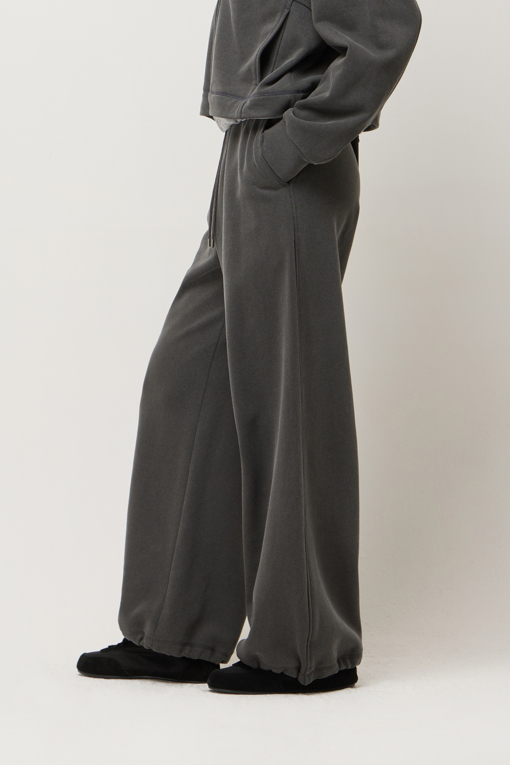 https://img.benettonmall.com/PARTS/KS/25F/SAPT35561DG_MB_D1.jpg