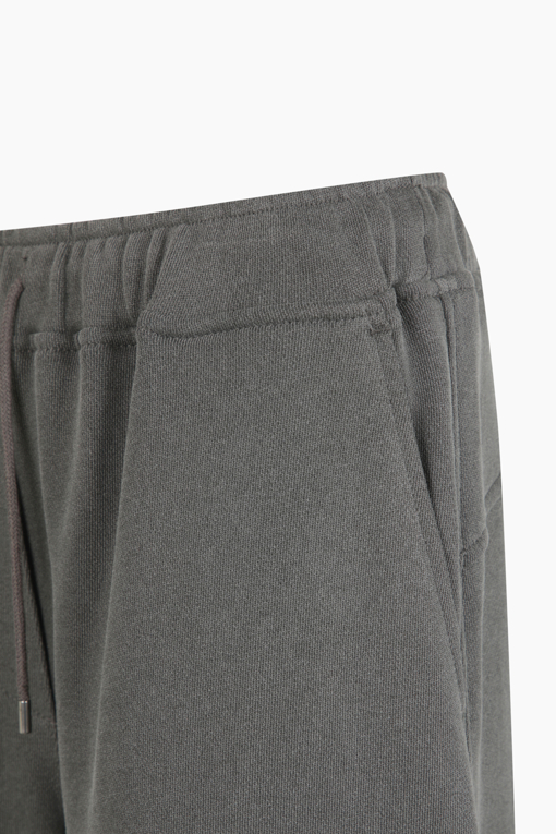 https://img.benettonmall.com/PARTS/KS/25F/SAPT35561DG_MB_D12.jpg