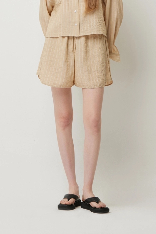 https://img.benettonmall.com/PARTS/KS/25F/SAPTE1541BG_MB.jpg