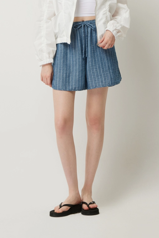 https://img.benettonmall.com/PARTS/KS/25F/SAPTE1541BL_MB.jpg