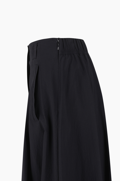 https://img.benettonmall.com/PARTS/KS/25F/SASK01541DN_MB_D12.jpg